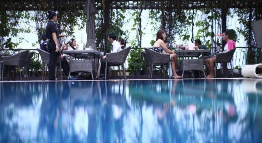 Essence Hotel-Phnom Penh Exterior photo