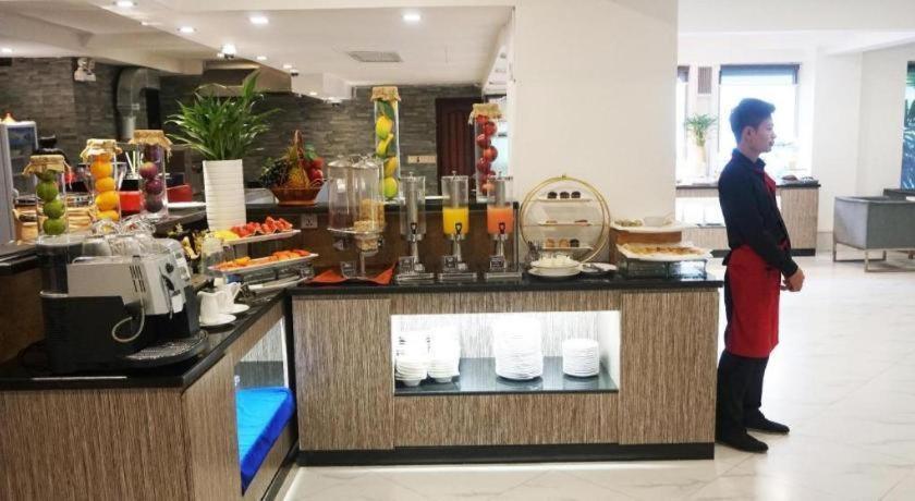 Essence Hotel-Phnom Penh Exterior photo