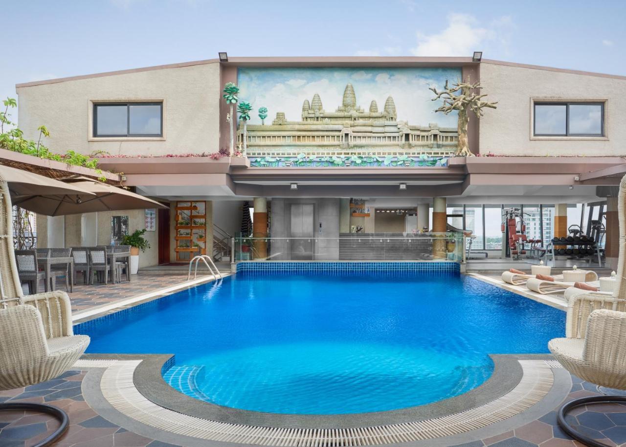 Essence Hotel-Phnom Penh Exterior photo