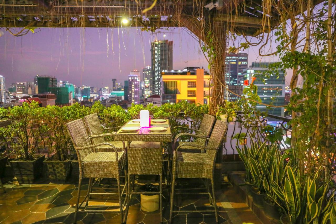 Essence Hotel-Phnom Penh Exterior photo
